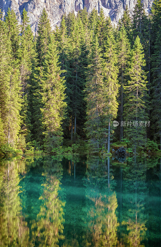 爱抚湖- Karersee, Trentino-Alto Adige，意大利